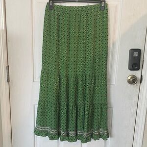 MAX STUDIO LONDON Green Floral Women's Skirt